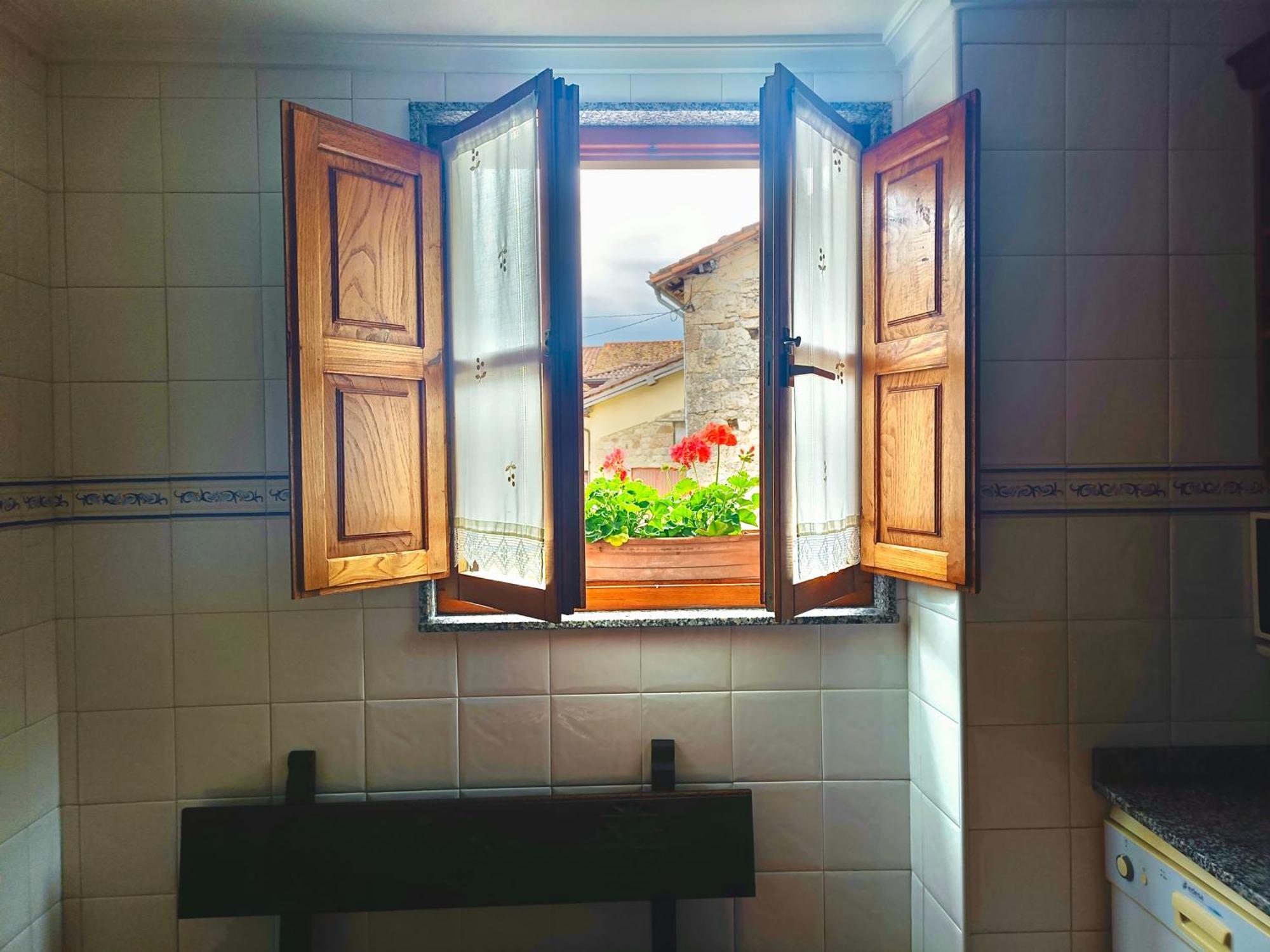 Pelayo I Guest House Poo  Exterior photo